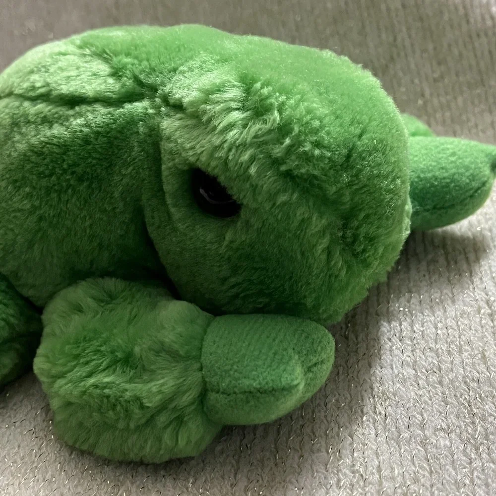 DAKIN Hoppity Green Frog Applause Noisie Stuffed Animal Plush #6368 6.5 Inches